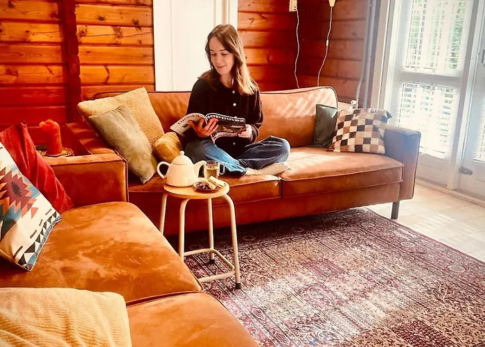 De Boskeet A Rustic Forest Cottage, Private Forest Garden And Dogs Welcome Holiday home *