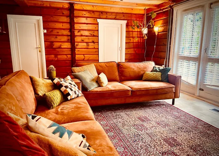 Hébergement de vacances De Boskeet A Rustic Forest Cottage, Private Forest Garden And Dogs Welcome *