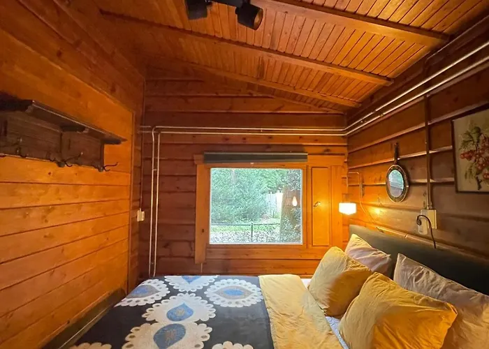 De Boskeet A Rustic Forest Cottage, Private Forest Garden And Dogs Welcome Hébergement de vacances Meijel