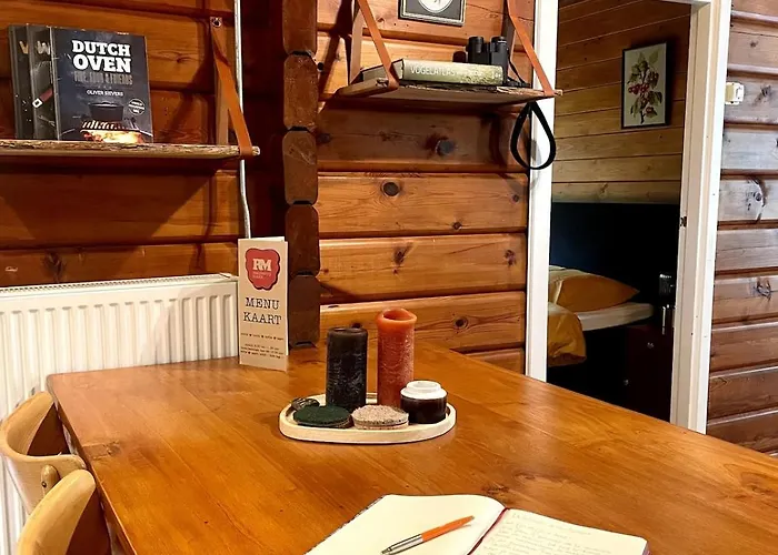 De Boskeet A Rustic Forest Cottage, Private Forest Garden And Dogs Welcome Hébergement de vacances Meijel