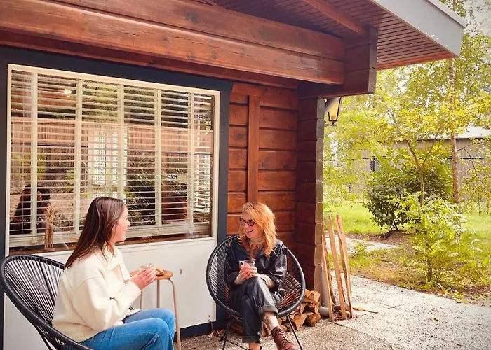 De Boskeet A Rustic Forest Cottage, Private Forest Garden And Dogs Welcome Hébergement de vacances