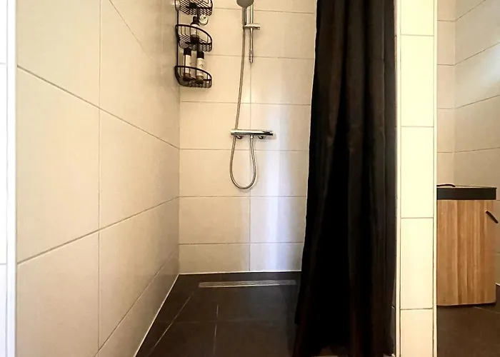 De Boskeet A Rustic Forest Cottage, Private Forest Garden And Dogs Welcome Meijel