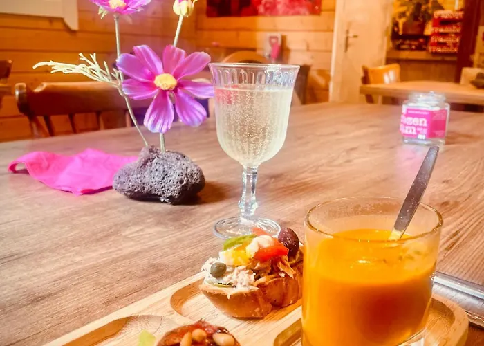 De Boskeet A Rustic Forest Cottage, Private Forest Garden And Dogs Welcome Hébergement de vacances *